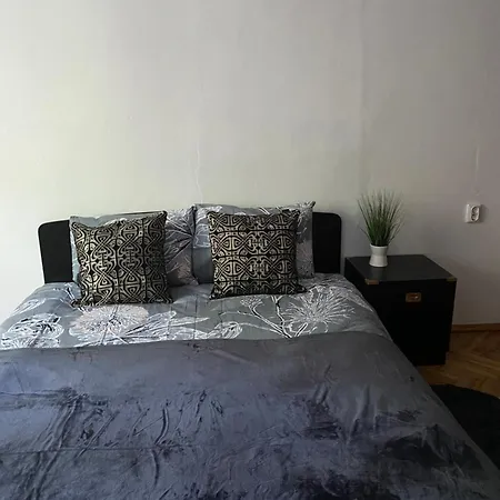 Danes Square With River View *