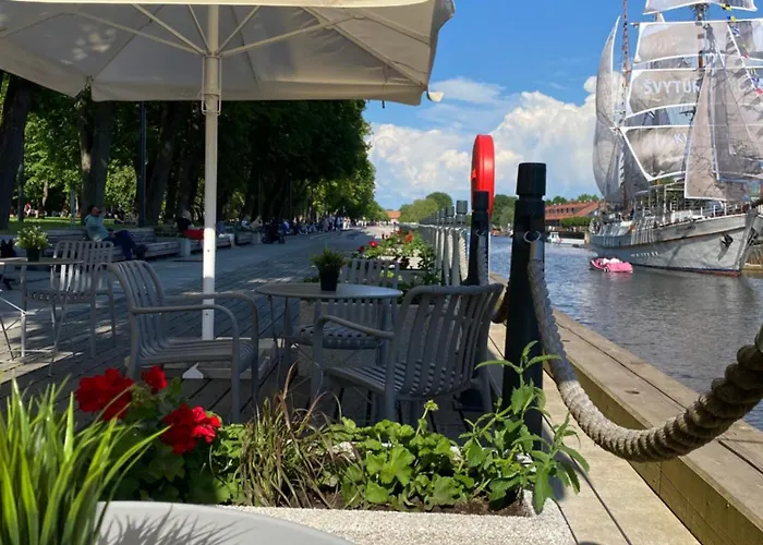 Danes Square With River View Apartamento